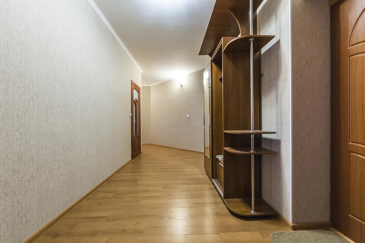 Апартаменты Комфортная двухкомнатная квартира возле метро Академгородок Киев-13