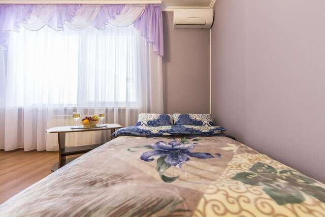 Апартаменты Комфортная двухкомнатная квартира возле метро Академгородок Киев-4